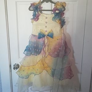 Girl's dress